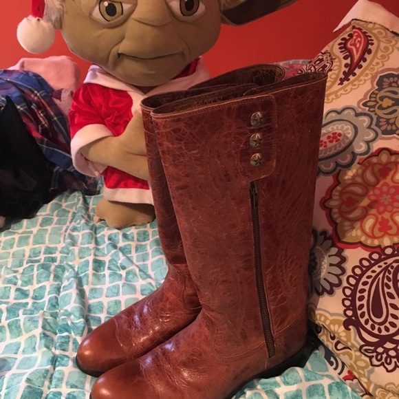 Ariat boots lightly worn